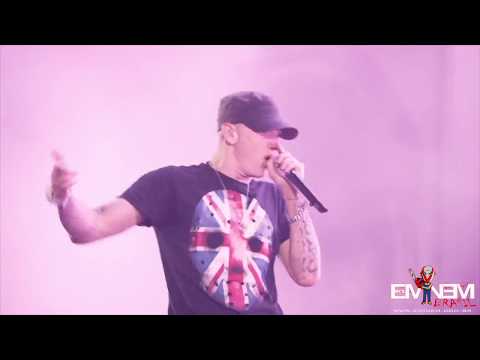 Eminem - Berzerk (Live at Wembley Stadium in London, England)