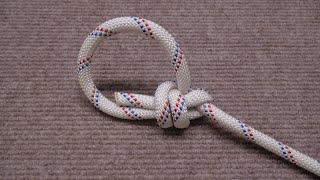 The double-loop weighing knot is one of two common knots used for rock climbing by 绳结编织 1,675 views 11 months ago 1 minute, 9 seconds