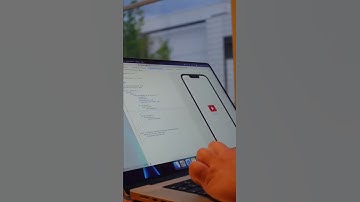 Creating simple YouTube splash screen in SwiftUI