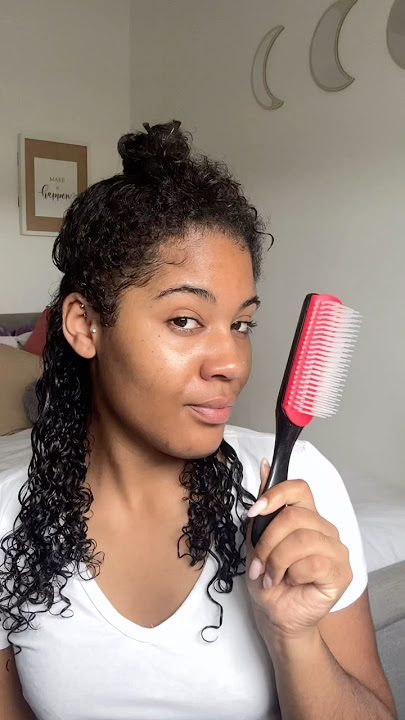 Brush styling my curls for top definition #curlyhair #naturalhair