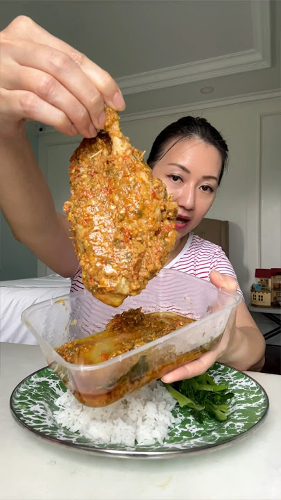 FARIDA ZULFA'S BETUTU CHICKEN... delicious but a bit too salty