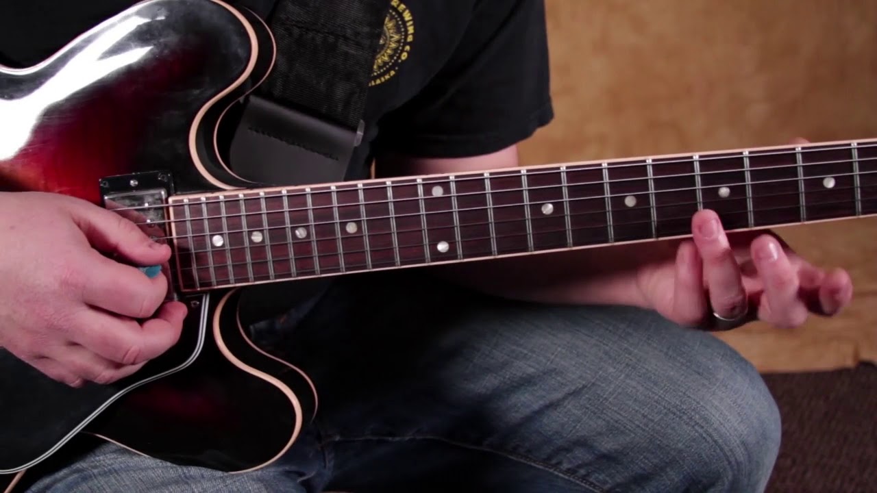 BB king Licks & Riffs (Taught slowly & clearly) - YouTube