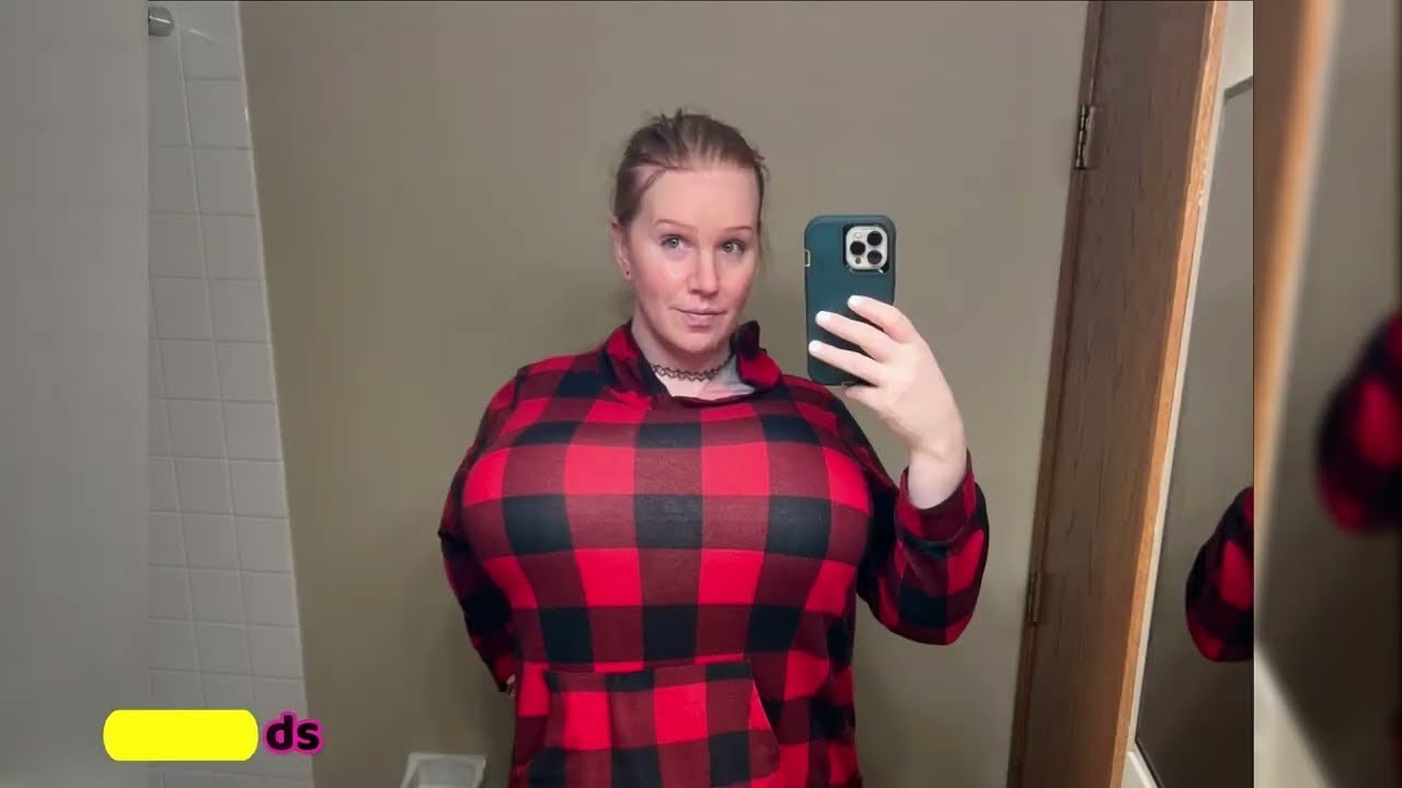 Zeni Zounds Curvy Model & Plus Size Wiki-Body Positivity-Instagram Star-Fashion Model & Bio