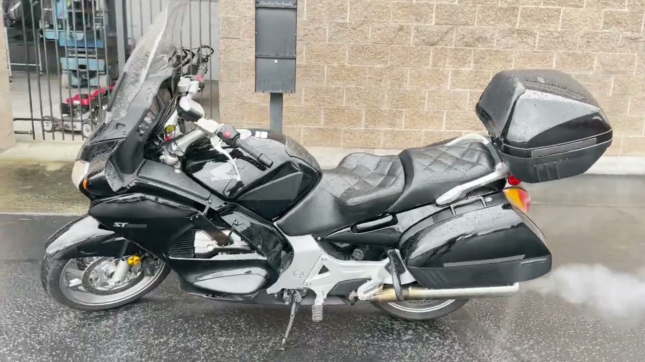 2006 Honda ST 1300 for sale at Cycle Country in Salem Oregon.