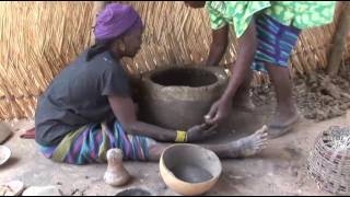 Видео IRON VILLAGE: The Mossi Village of Dablo in Burkina Faso от Christopher Roy, Буркина-Фасо