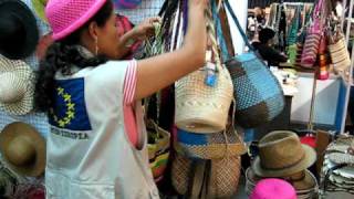 Colombian Weavers Art Crafts from Narino, Sandona - 18-Dec-09 Video...