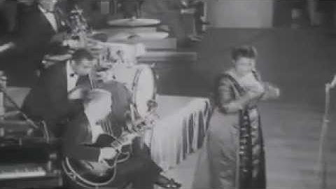 Ella Fitzgerald: I Can't Give You Anything But Love (Live)
