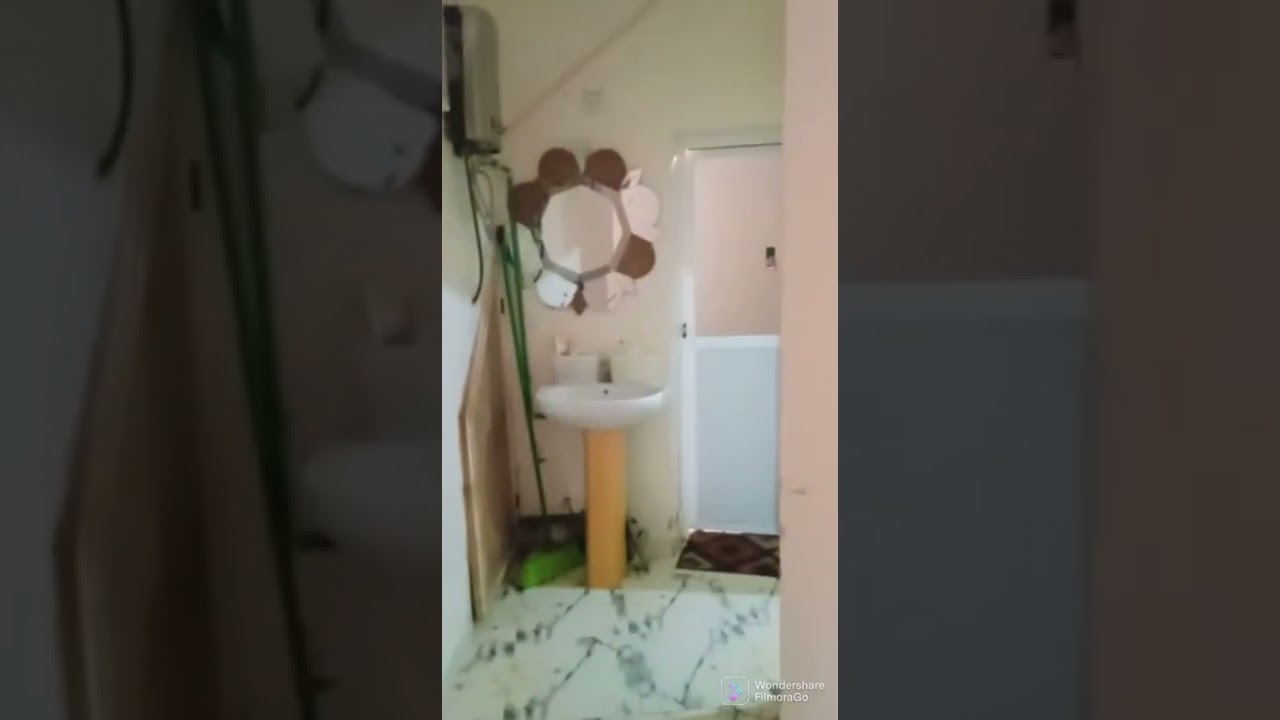 مدينة سوق الأربعاء الغرب دار حرة مساحتها 130 متر سفلي فوقي تمن 33 مليون 212661247058