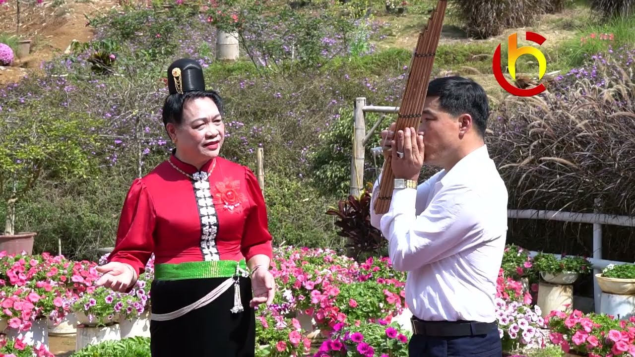 KHĂP TAY: CHÔM PHÚC BÙN ÊM-MUA XUÂN HÒM HẬU- MUA BÓK CAI. XIỀNG CO KHÒNG PI NỌNG CHANG KHẮP SƠN LA