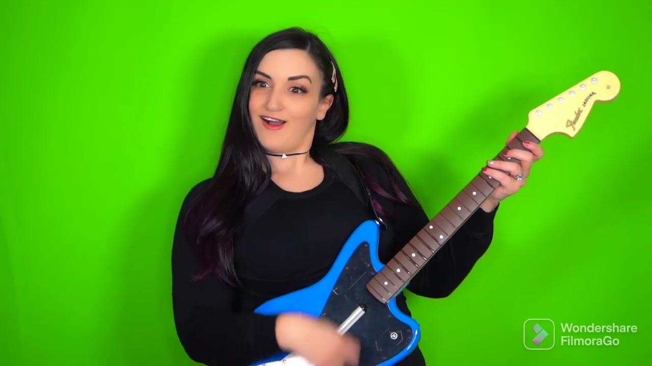 LaurenZside does guitar