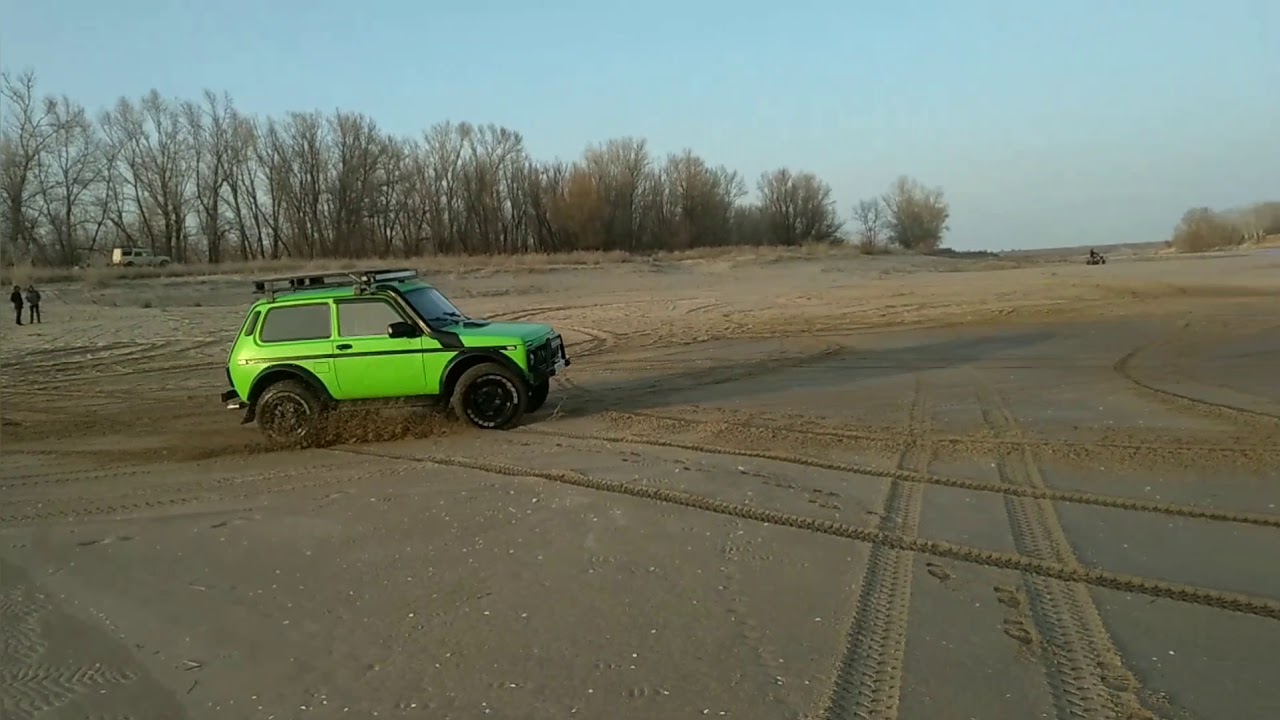 Нива по песку