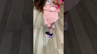 Bu Ayakkabilardan Hangi̇si̇ni̇ Alalim