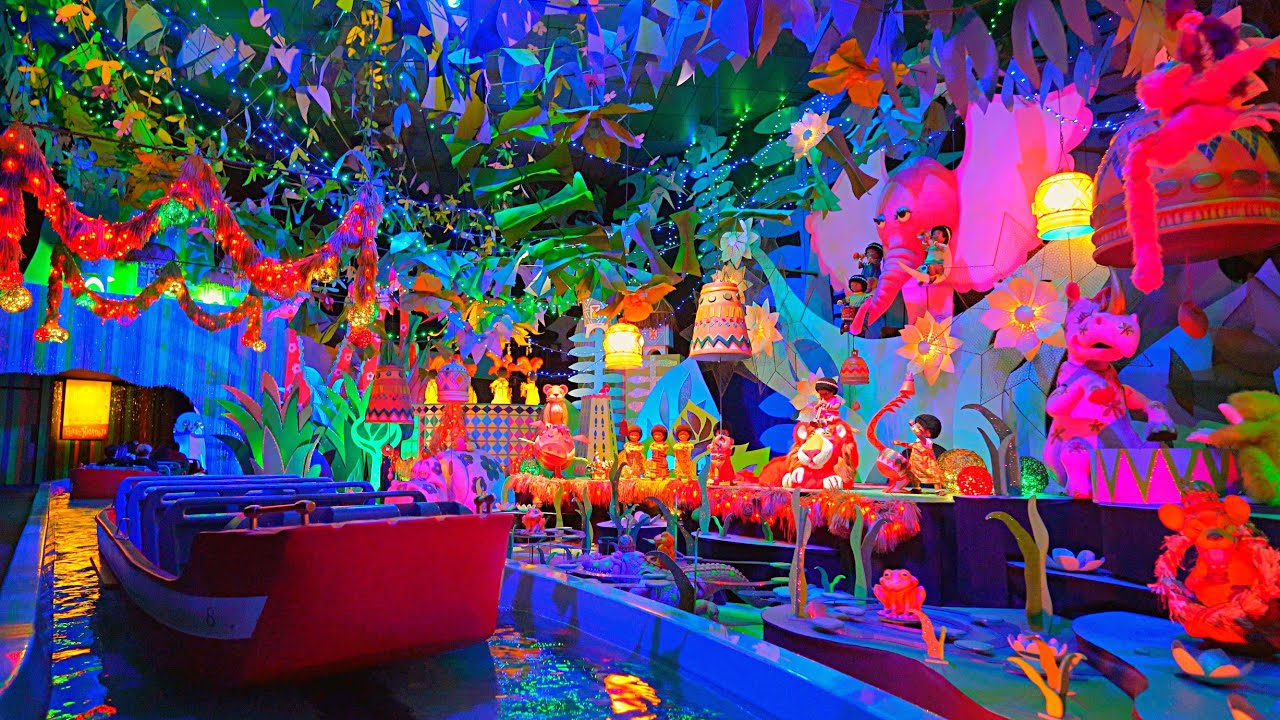 [NEW 2024] 4K Small World HOLIDAY Ride Front Row POV - Disneyland Rides