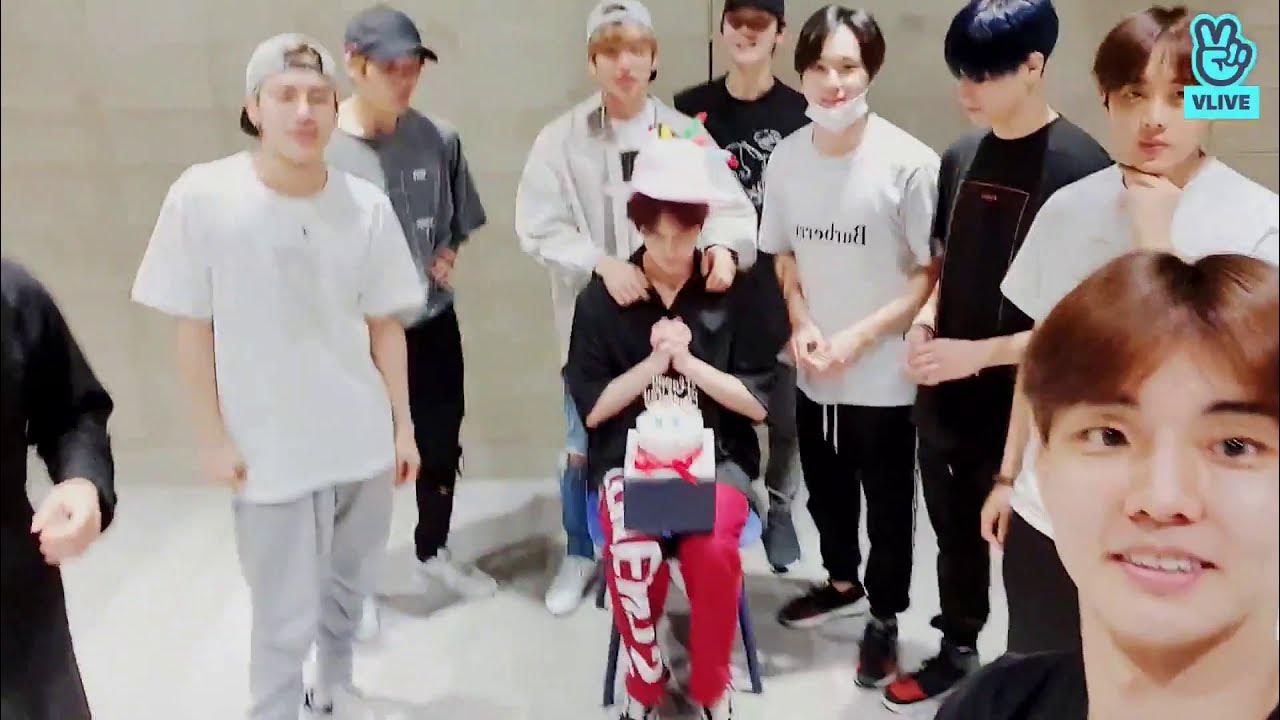 [THE BOYZ VLIVE 200807] Early Birthday Party🍞 [ENGSUB] - YouTube