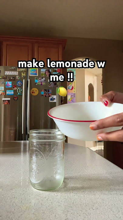 make lemonade !! it’s so hot here. 🍋🍸 #foodlover #food #aesthetic #fypシ