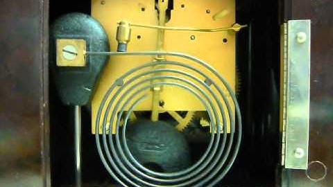 Vintage Smith Enfield Mantel Clock with Bakelite Case Looks & Runs Excellently