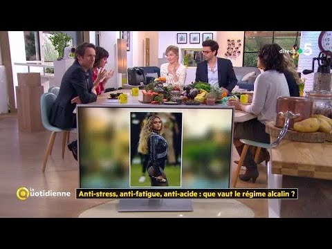 Vidéo: Différence Entre Alcali Et Alcalin