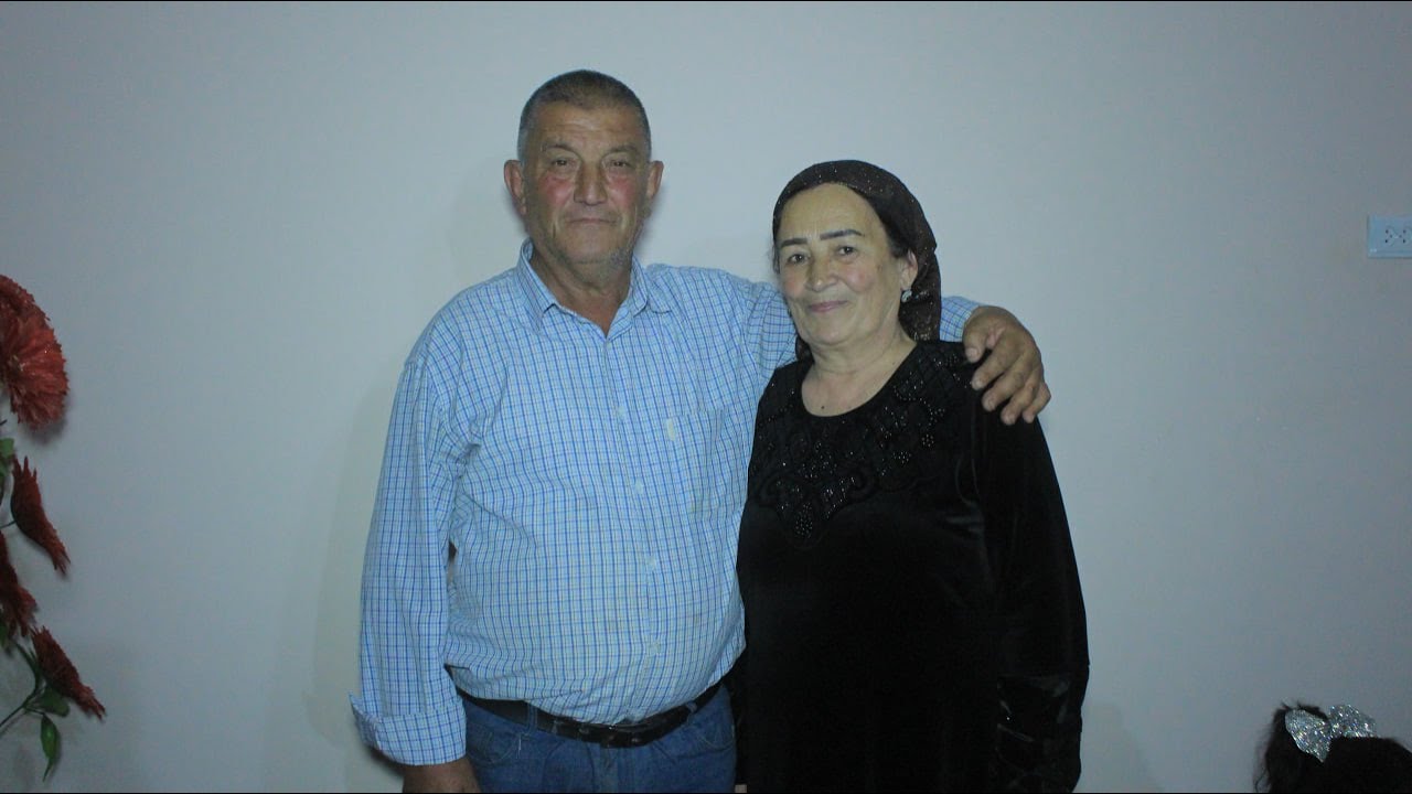 Зодрузи муаллима Холикова дар дехаи Миронкул, табрик аз номи фарзандон