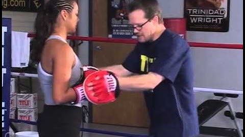 Freddie Roach teaching boxing basics - Manny Pacquiao
