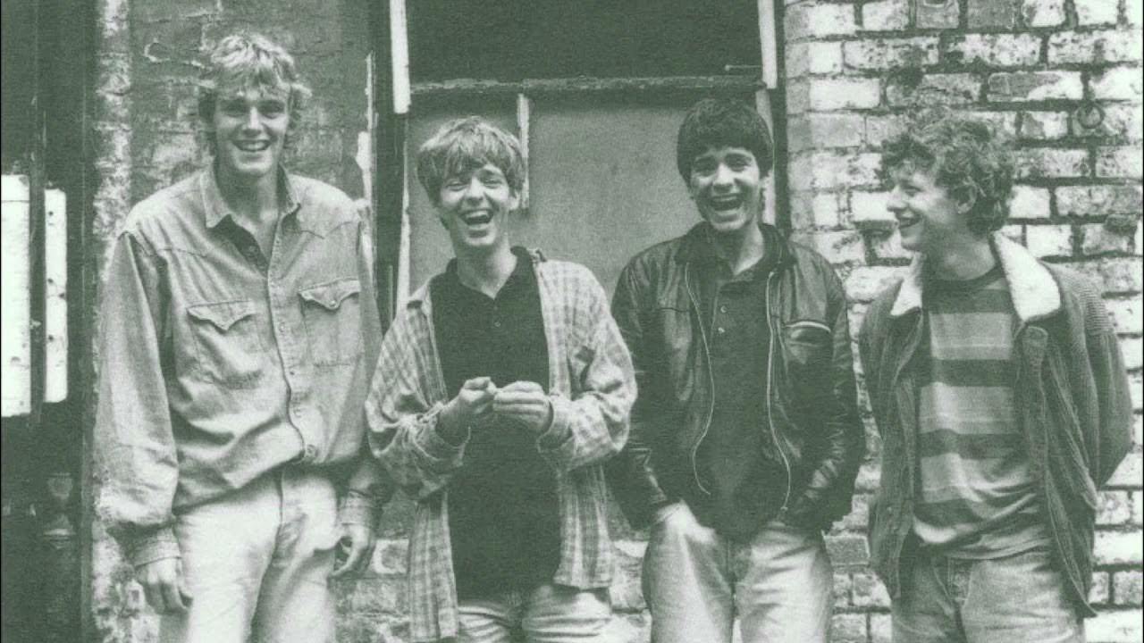 The la s there she goes. La. La. Lp la's, the: the la's. The la s there she goes.