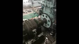 Low speed 2 stroke marine diesel