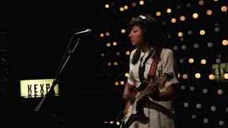 La Luz - Floating Features (Live on KEXP)