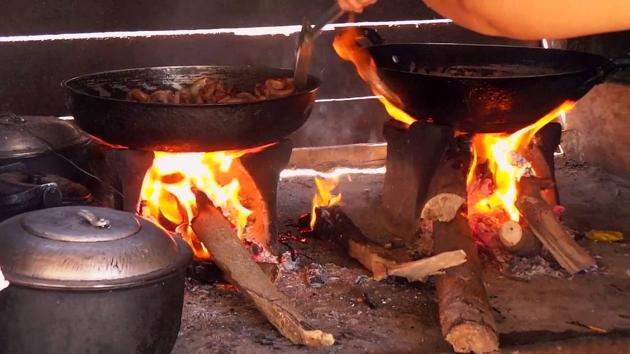 Traditional Cooking: Pig Intestines /LifeInThePhilippines ...