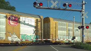 2 Big CSX Trains Meet! Old CSX Dash 8 Engine On Long Tank Train! Fast CSX DPU! Union Pacific Train!