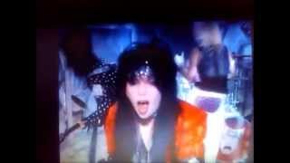 Mötley Crüe: Use It Or Lose It + lyrics