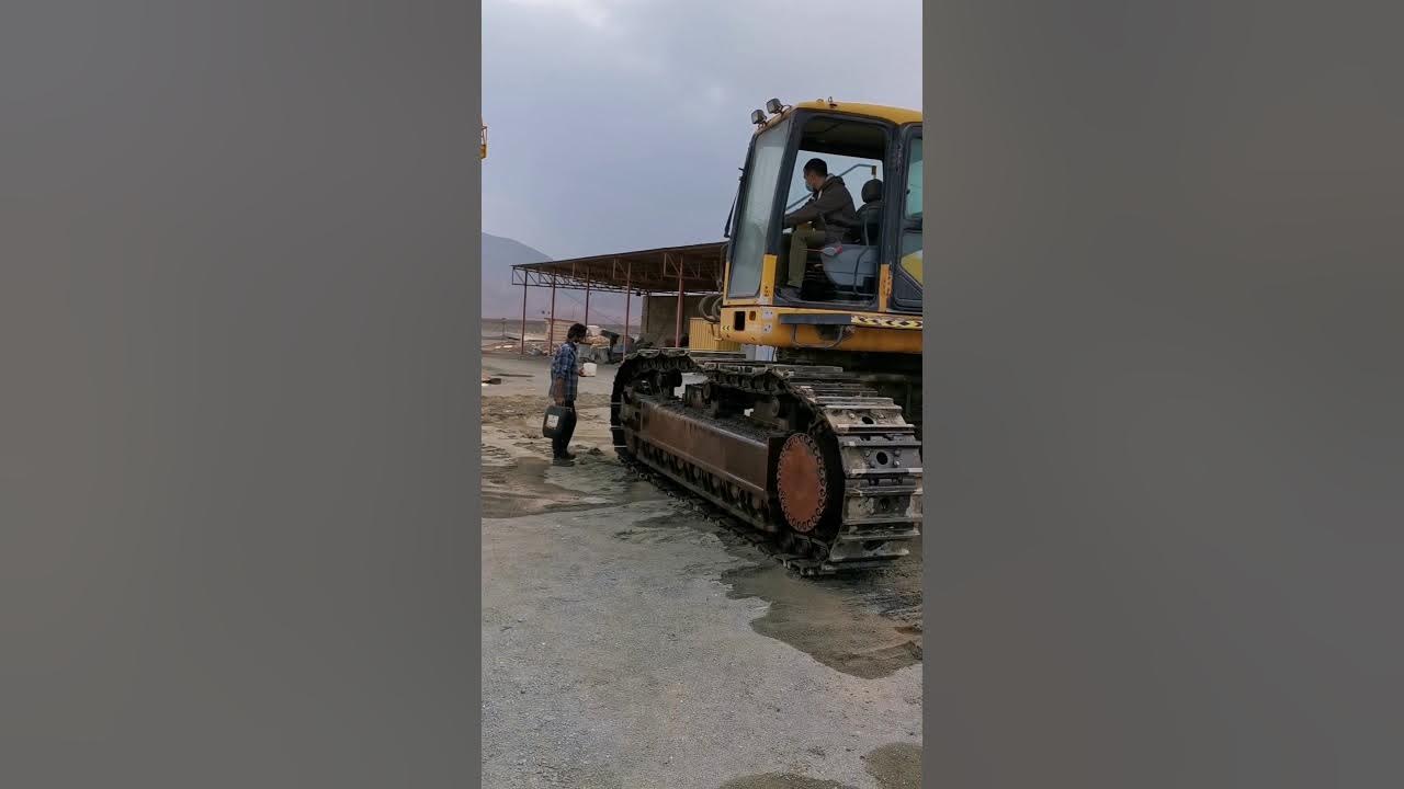 How to undo seized excavator tracks (with explanation) YouTube