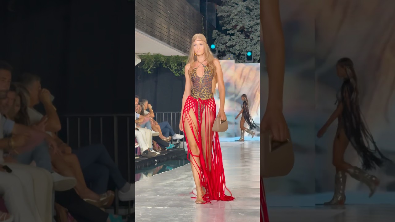 👠 Элиза Финская Изящная взлетно-посадочная полоса в 4K | Амаротто Купальники | Неделя плавания в ...