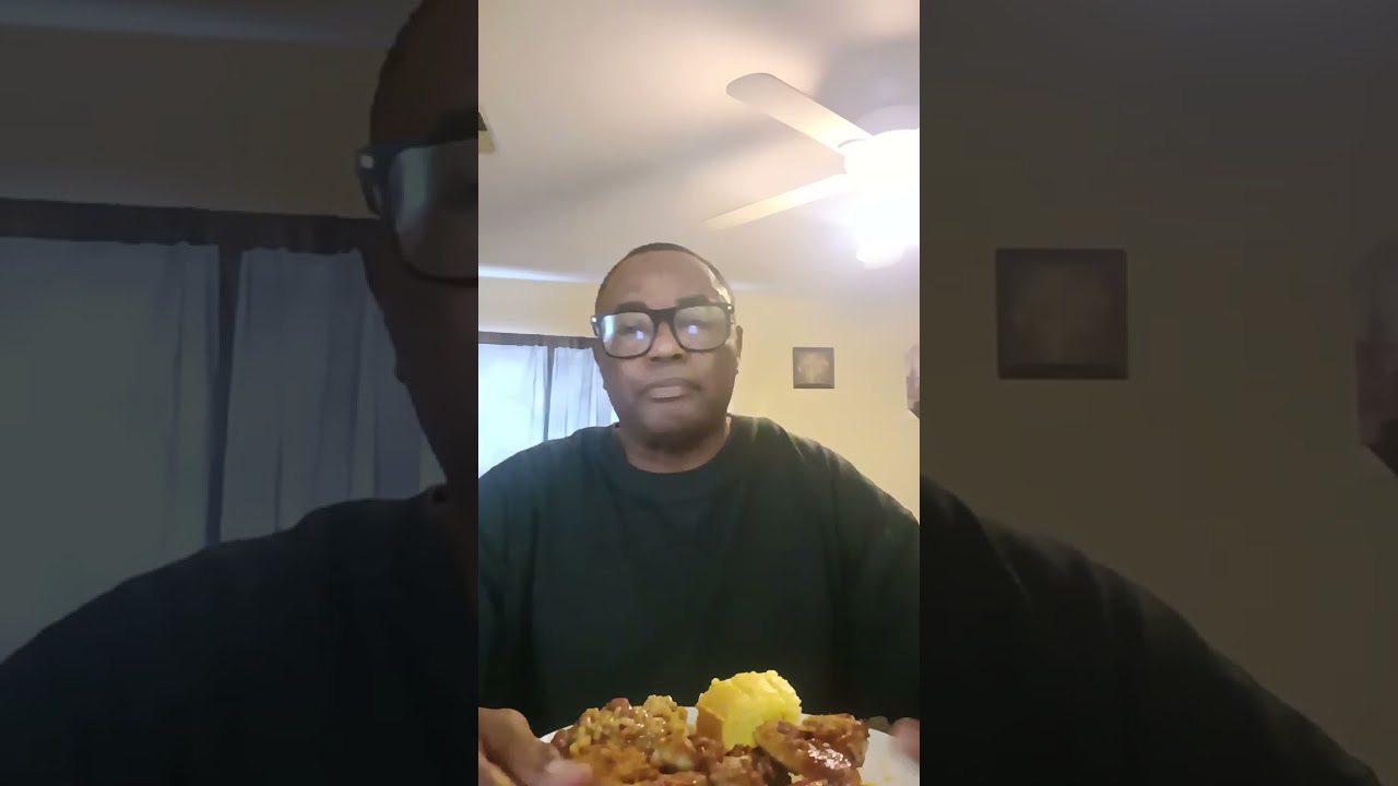 Im will, lunch, Red beans and rice, fry chicken wings and corn bread 🍞