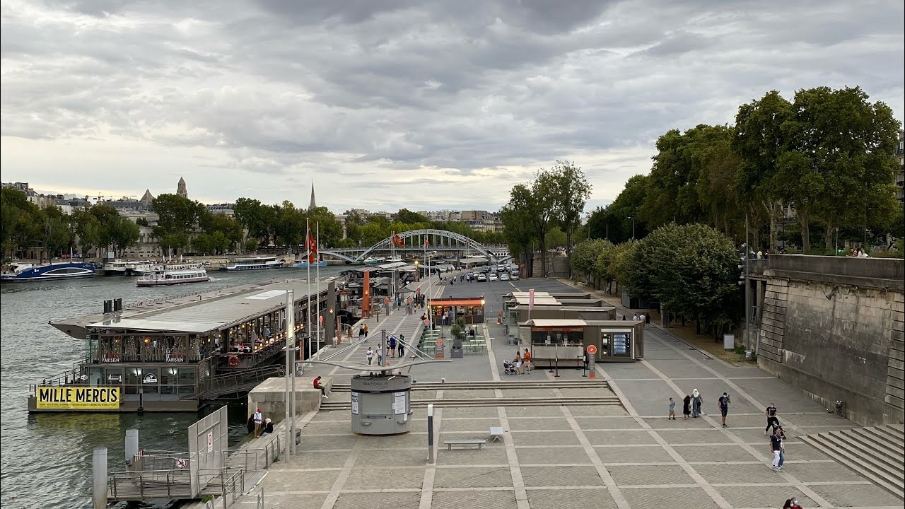 جوله عند برج ايفل