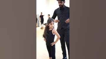 Female kid model training video #model #style #fashion #tutorial #runway