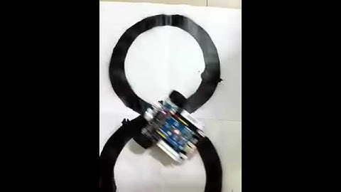 obot + micro:bit Control Tracking Car