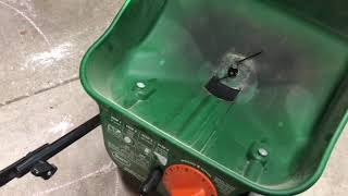 Broken Scott's Mini Spreader - Fixing Fertilizer Spreader That Won't Throw
