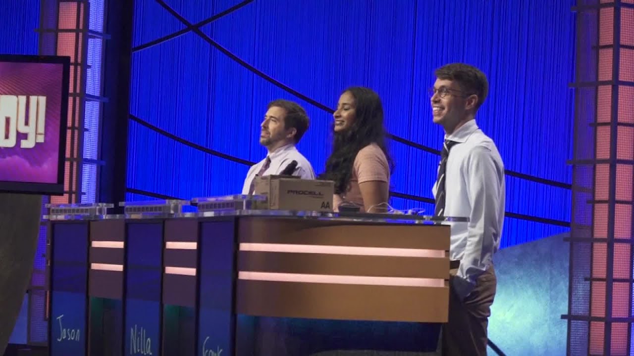 'Jeopardy!' Host Alex Trebek Back At Work Following Chemotherapy