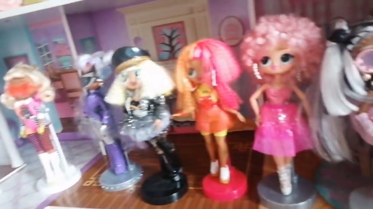 calling all bbs(official dolls music video)