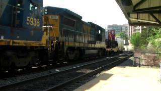 CSX Q438-24 NB with Friendly engineer and Nice K5HL also Had 2 B40-8 at Crystal City VA