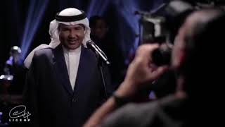 أمشي وأدور في الوجوه.