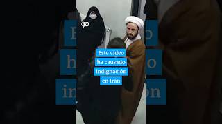 Mujer iraní se enfrenta a clérigo por fotografiarla sin velo islámico