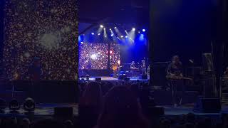 Clint Black sings Monty Python’s galaxy song 