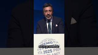 Emotivo discurso de #JuanDelVal al recibir el #PremioPlaneta