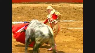 La Mujer En Los Toros Omar Bolaños