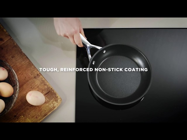 Le Creuset Cast Iron Frying Pan Skillet 30cm/12 inch Non-Stick  Demonstration Frying Egg 