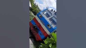 Bon Bon thích xem tàu hỏa nhưng tàu đến gần thì sợ kkk #babyboy #shots