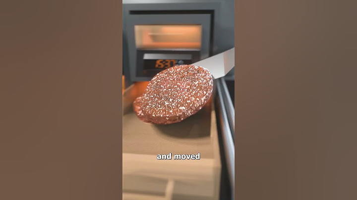 How McDonald’s Cooks Burgers Perfectly 😋