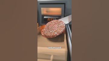 How McDonald’s Cooks Burgers Perfectly 😋