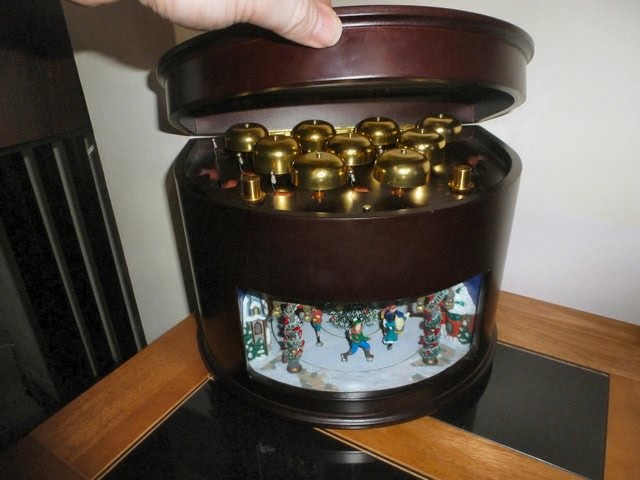 Amazing Music Box with Bell Symphony and animation - YouTube