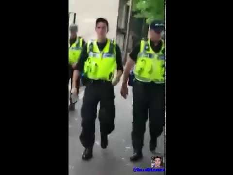 With explanations Tommy Robinson and his kids thrown out of Cambridge pub in UK Police harasment